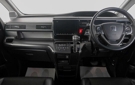 Honda Stepwgn IV, 2019 год, 2 199 000 рублей, 14 фотография