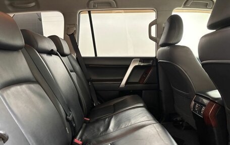 Toyota Land Cruiser Prado 150 рестайлинг 2, 2014 год, 3 385 000 рублей, 13 фотография