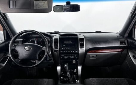 Toyota Land Cruiser Prado 120 рестайлинг, 2004 год, 1 590 000 рублей, 14 фотография