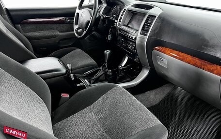 Toyota Land Cruiser Prado 120 рестайлинг, 2004 год, 1 590 000 рублей, 12 фотография