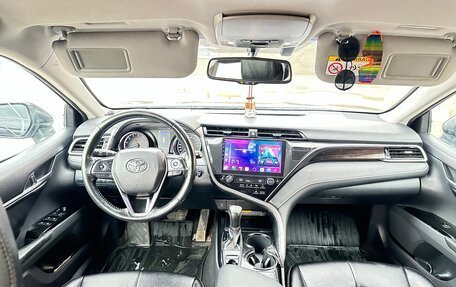 Toyota Camry, 2018 год, 2 700 000 рублей, 6 фотография