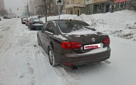 Volkswagen Jetta VI, 2012 год, 580 000 рублей, 3 фотография