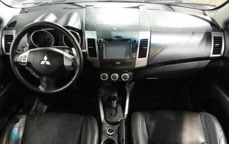 Mitsubishi Outlander III рестайлинг 3, 2006 год, 948 000 рублей, 9 фотография