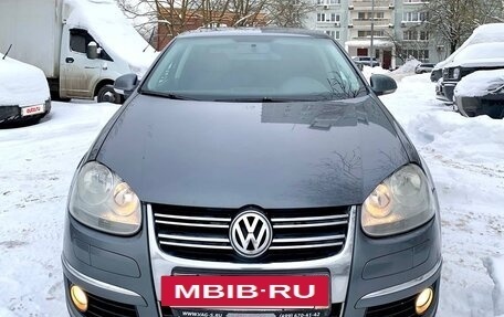 Volkswagen Jetta VI, 2008 год, 701 000 рублей, 2 фотография
