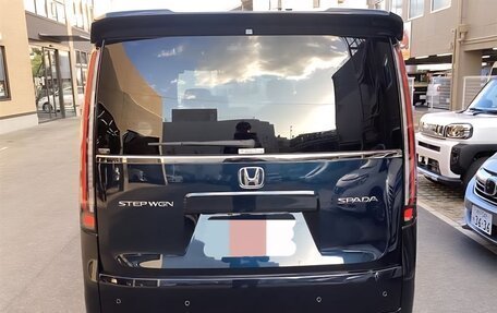 Honda Stepwgn, 2022 год, 2 000 000 рублей, 4 фотография