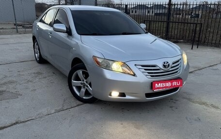 Toyota Camry, 2006 год, 830 000 рублей, 1 фотография