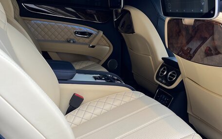 Bentley Bentayga I, 2017 год, 16 990 000 рублей, 20 фотография