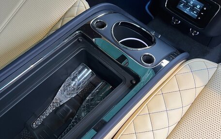 Bentley Bentayga I, 2017 год, 16 990 000 рублей, 25 фотография