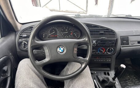 BMW 3 серия, 1993 год, 445 000 рублей, 10 фотография