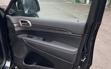 Jeep Grand Cherokee, 2014 год, 2 200 000 рублей, 20 фотография