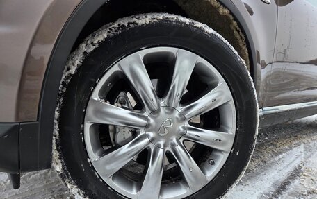 Infiniti FX I, 2007 год, 949 000 рублей, 20 фотография