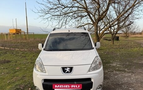 Peugeot Partner II рестайлинг 2, 2011 год, 680 000 рублей, 5 фотография