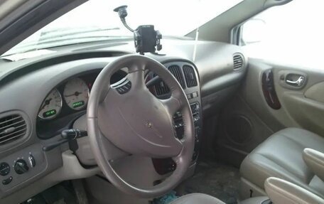 Chrysler Town & Country IV, 2002 год, 400 000 рублей, 6 фотография