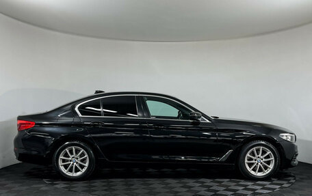 BMW 5 серия, 2019 год, 2 400 000 рублей, 6 фотография