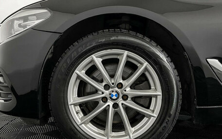 BMW 5 серия, 2019 год, 2 400 000 рублей, 7 фотография