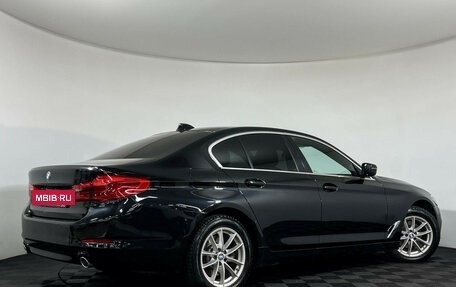 BMW 5 серия, 2019 год, 2 400 000 рублей, 2 фотография