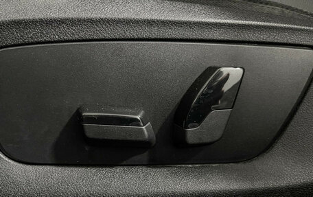 BMW 5 серия, 2019 год, 2 400 000 рублей, 17 фотография