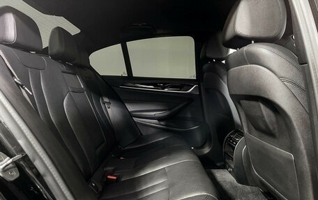 BMW 5 серия, 2019 год, 2 400 000 рублей, 14 фотография