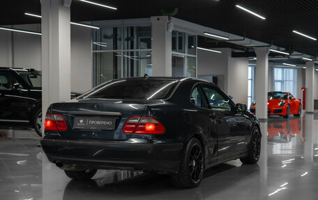 Mercedes-Benz CLK-Класс, 2001 год, 520 000 рублей, 5 фотография