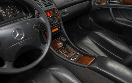 Mercedes-Benz CLK-Класс, 2001 год, 520 000 рублей, 15 фотография