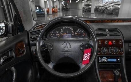 Mercedes-Benz CLK-Класс, 2001 год, 520 000 рублей, 11 фотография