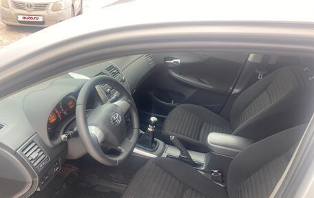 Toyota Corolla, 2010 год, 850 000 рублей, 9 фотография