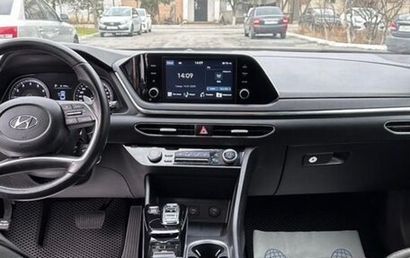 Hyundai Sonata VIII, 2021 год, 1 750 000 рублей, 4 фотография