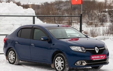 Renault Logan II, 2015 год, 815 000 рублей, 3 фотография