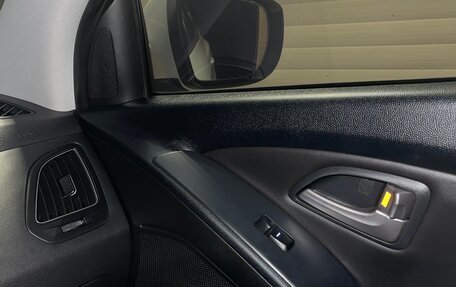 Hyundai ix35 I рестайлинг, 2013 год, 1 600 000 рублей, 18 фотография