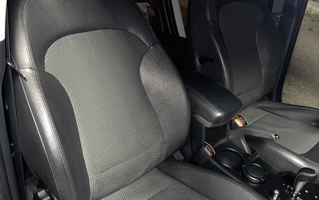 Hyundai ix35 I рестайлинг, 2013 год, 1 600 000 рублей, 28 фотография