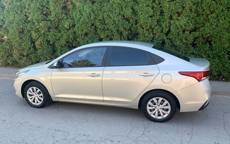 Hyundai Solaris II рестайлинг, 2019 год, 1 700 000 рублей, 2 фотография