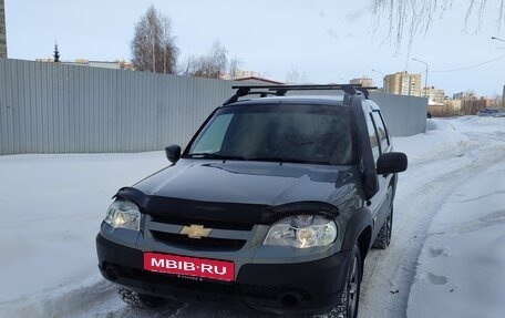 Chevrolet Niva I рестайлинг, 2016 год, 820 000 рублей, 3 фотография