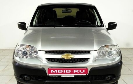 Chevrolet Niva I рестайлинг, 2018 год, 750 000 рублей, 2 фотография