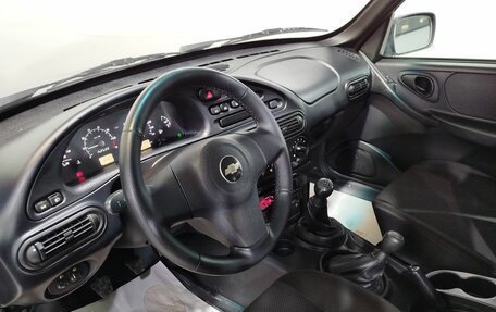 Chevrolet Niva I рестайлинг, 2018 год, 750 000 рублей, 16 фотография