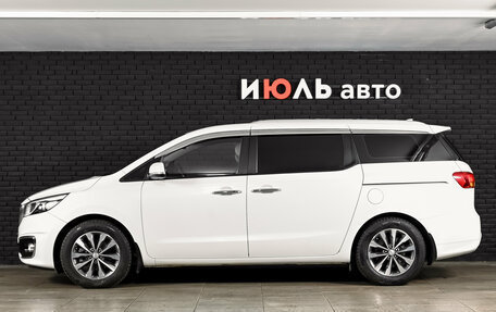 KIA Carnival III, 2016 год, 2 400 000 рублей, 8 фотография