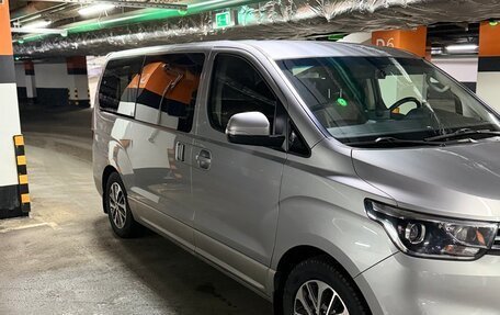 Hyundai Grand Starex Grand Starex I рестайлинг 2, 2020 год, 4 300 000 рублей, 8 фотография