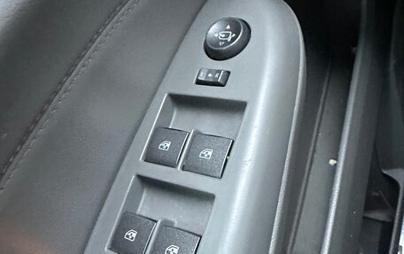 Cadillac SRX II рестайлинг, 2011 год, 980 000 рублей, 12 фотография