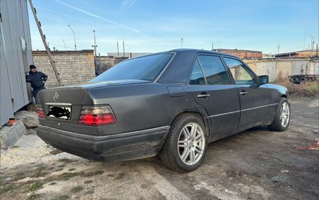 Mercedes-Benz E-Класс, 1994 год, 210 000 рублей, 4 фотография