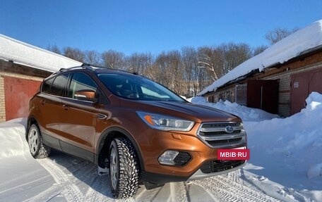 Ford Kuga III, 2016 год, 1 800 000 рублей, 2 фотография