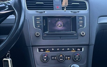 Volkswagen Golf VII, 2013 год, 900 000 рублей, 13 фотография