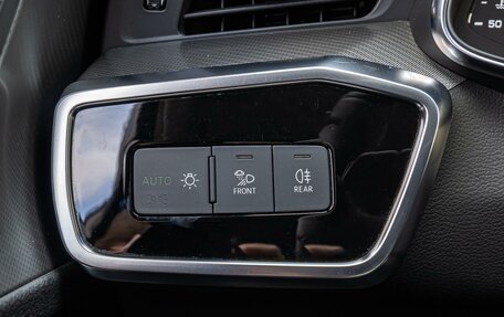 Audi A6, 2018 год, 3 940 000 рублей, 20 фотография