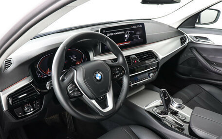 BMW 5 серия, 2021 год, 4 947 000 рублей, 11 фотография