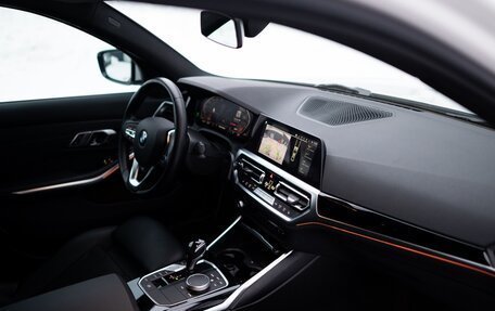 BMW 3 серия, 2021 год, 3 900 000 рублей, 20 фотография