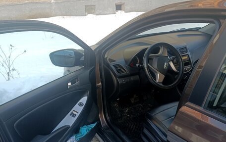 Hyundai Solaris II рестайлинг, 2015 год, 1 120 000 рублей, 4 фотография