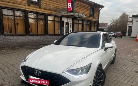 Hyundai Sonata VIII, 2021 год, 2 500 000 рублей, 3 фотография