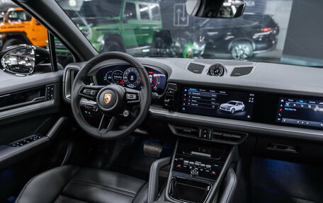 Porsche Cayenne III, 2024 год, 16 400 000 рублей, 3 фотография