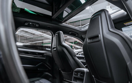 Porsche Cayenne III, 2024 год, 16 400 000 рублей, 2 фотография