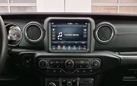 Jeep Wrangler, 2019 год, 4 820 000 рублей, 11 фотография