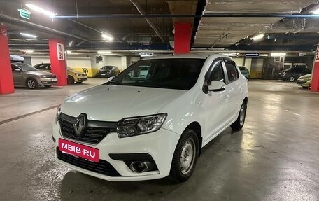 Renault Logan II, 2018 год, 750 000 рублей, 3 фотография