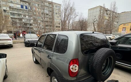 Chevrolet Niva I рестайлинг, 2012 год, 420 000 рублей, 8 фотография